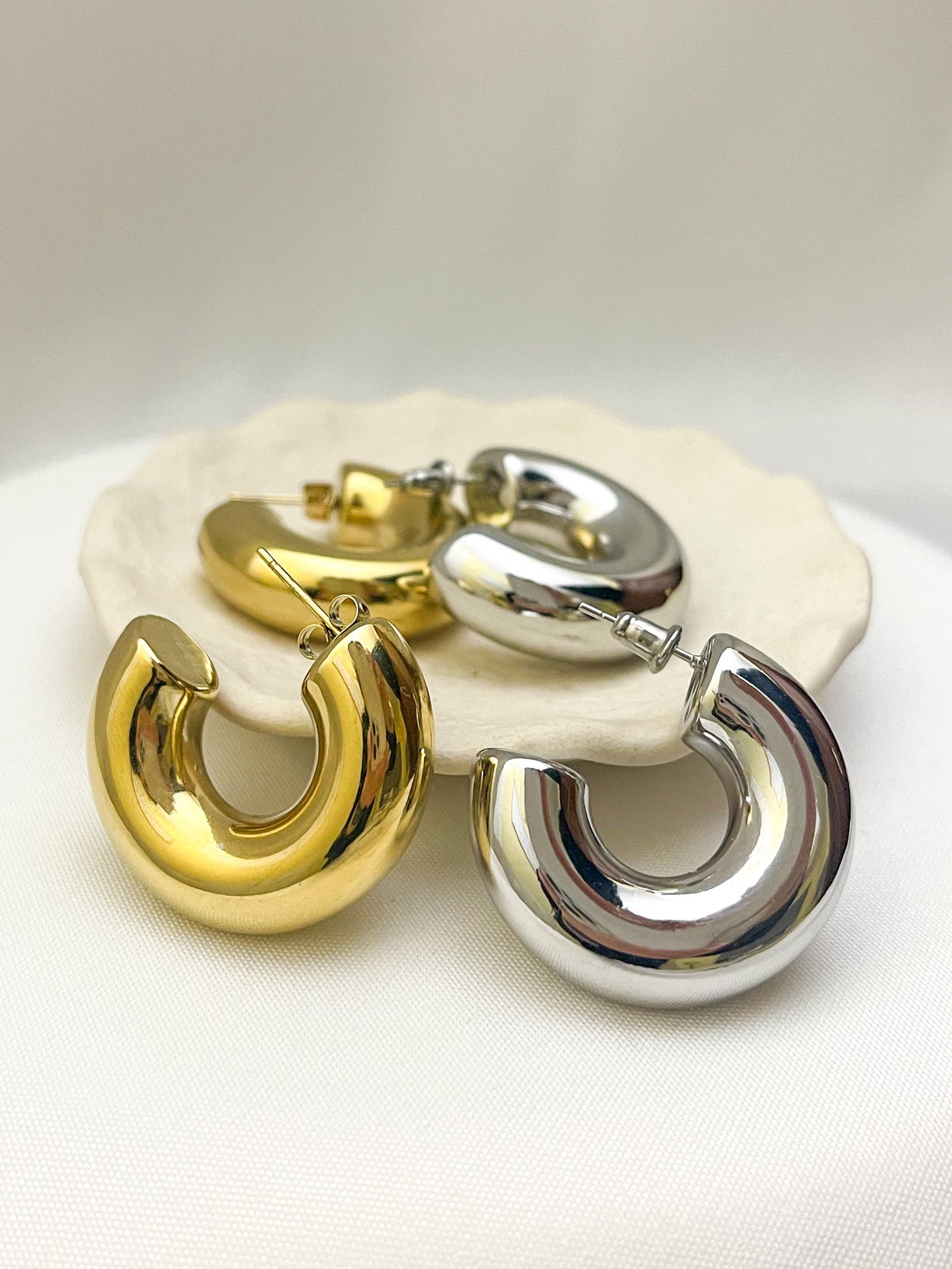 Brincos Large Hoops
